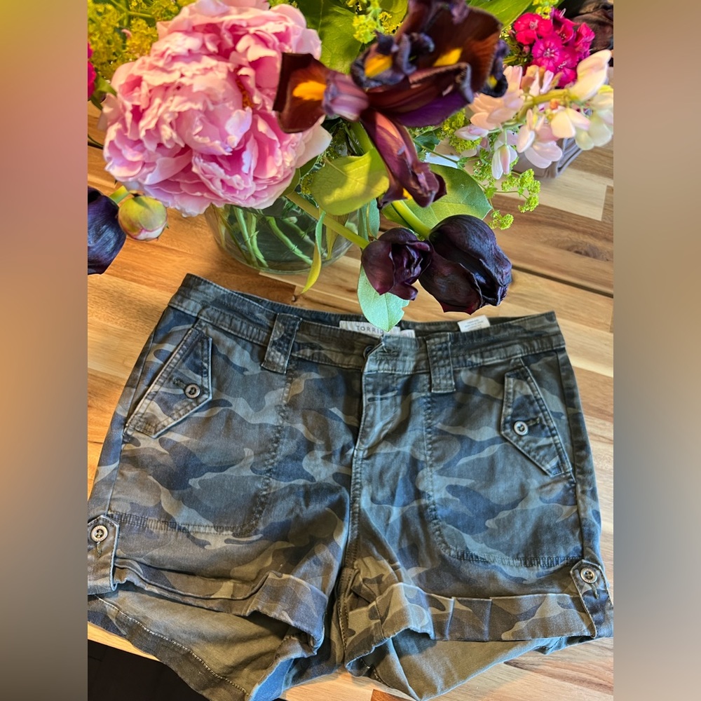 Torrid Military Shorts - Camo - Size 12